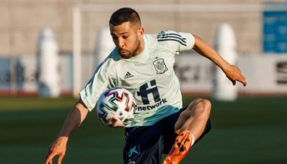 赛车游戏-阿尔瓦：希望布斯克茨尽快恢复 想把袖标还给他